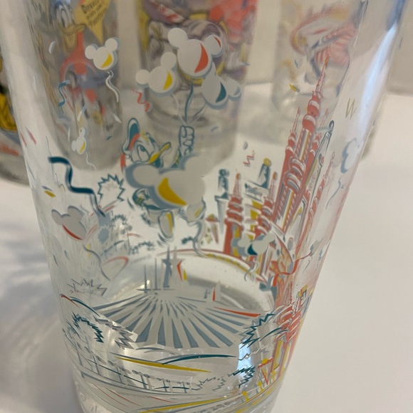 Disney World 25th Anniversary Glasses from McDonald’s - Picture 4 of 16